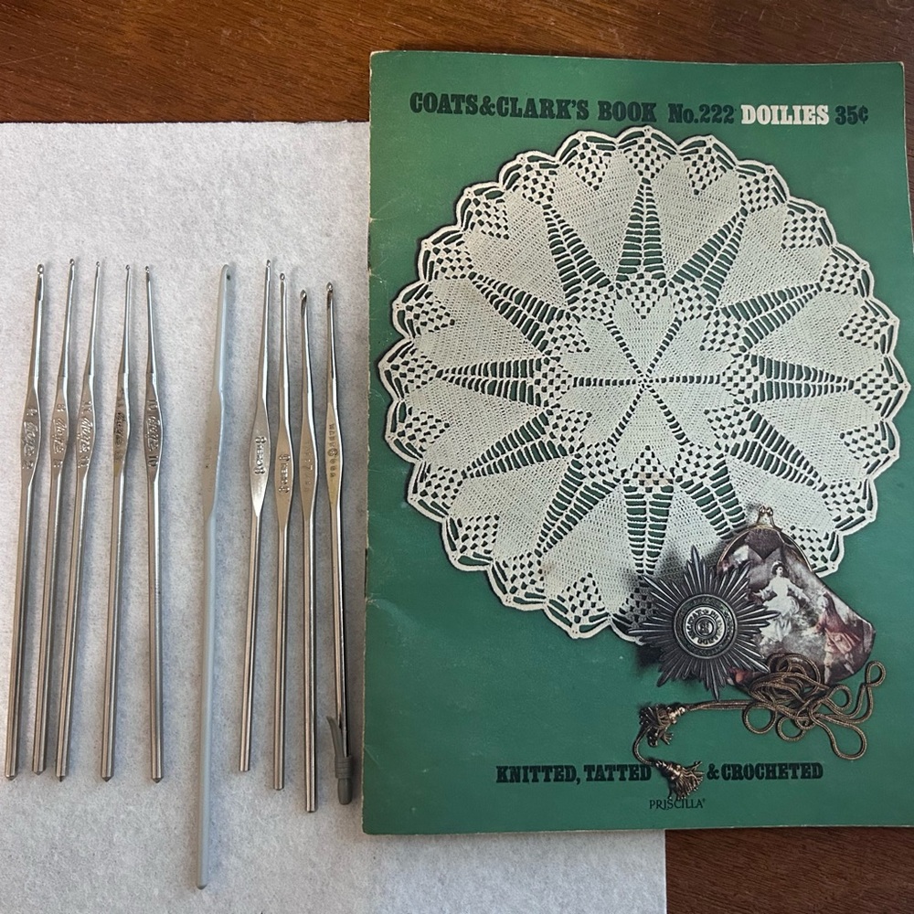 Lot of 10 Vintage Crochet Lace Needles & Doilies Book 1972–Boye-Hero-S.Bates